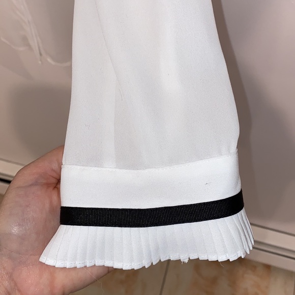 Blouse - Picture 3 of 3